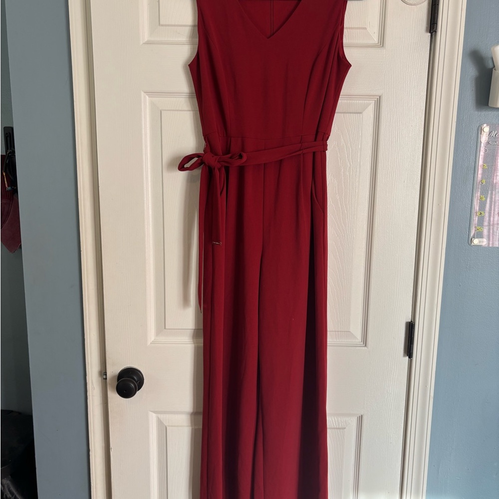 Elegant Red Sleeveless jumpsuit